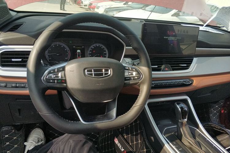 Used Geely Auto Vision X6 2020 1.4T CVT Luxury Edition Interior 2