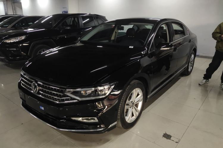 Used Volkswagen Magotan 2025 Zhongxiang Version 280TSI DSG Comfort Edition