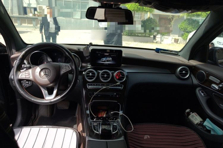 Used Mercedes-Benz GLC 2019 GLC 260 L 4MATIC Dynamic Model Center Console