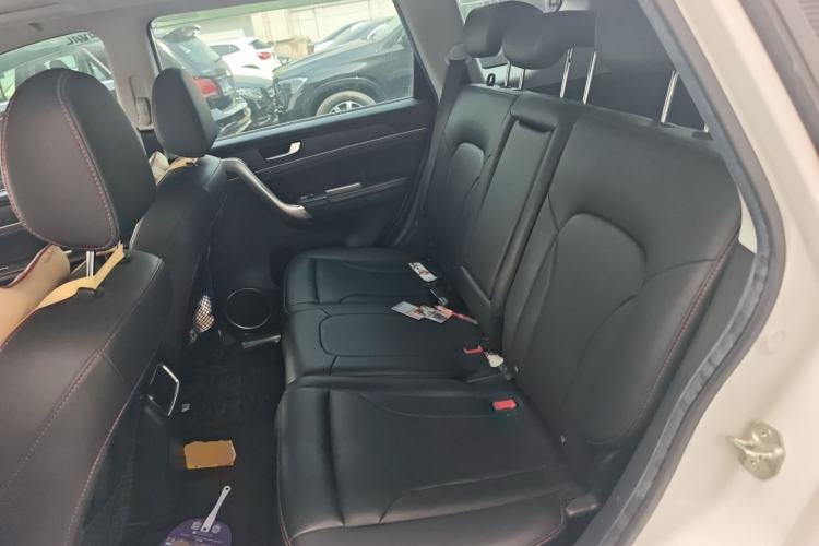 Used Haval H6 2015 Sport Edition 1.5T Automatic Two-Wheel Drive Luxury Model Left Rear Seat