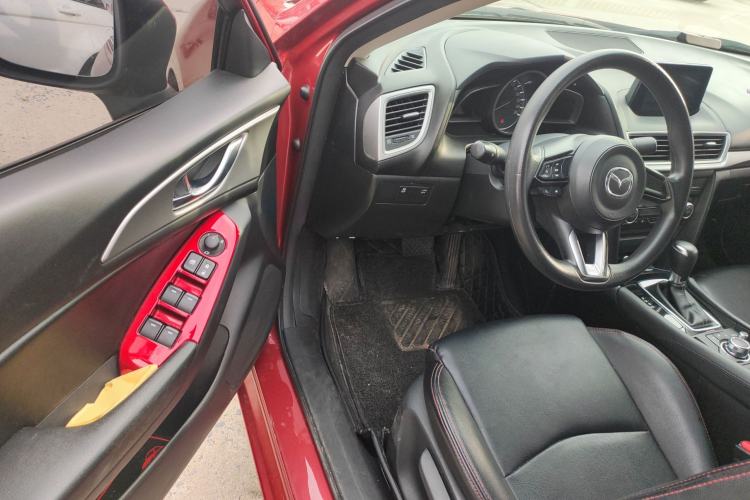 Used Mazda 3 Axela 2019 Cloud-Controlled Sedan 1.5L Automatic Luxury Model China VI Standard Driver Seat