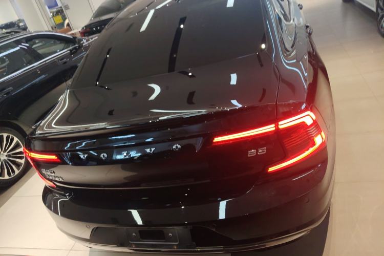 Used Volvo S90 2024 B5 Zhiyuan Luxury Edition
