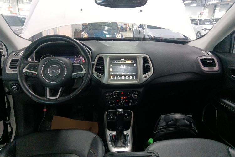 Used Jeep Compass 2017 200T Automatic Family Edition