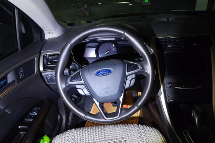 Used Ford Mondeo 2013 2.0L GTDi 200 Luxury Model Steering Wheel