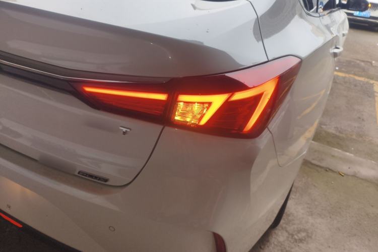 Used CHANGAN Eado 2021 PLUS Blue Whale NE 1.4T GDI DCT Prestige Model
