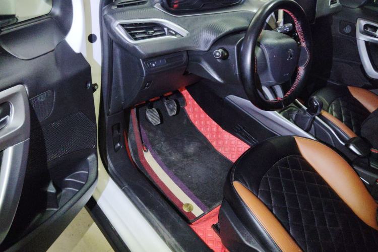 Used Peugeot 2008 2014 1.6L Manual Trend Edition Driver Seat