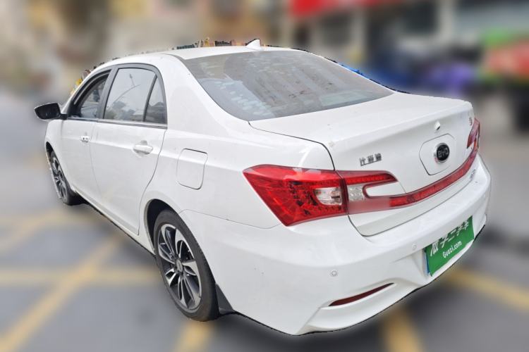 Used BYD Qin New Energy 2015 1.5T Dual-Crown Flagship Plus Edition
