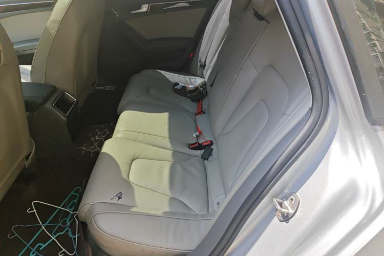 Used Audi A4L 2011 2.0 TFSI Comfort Model
