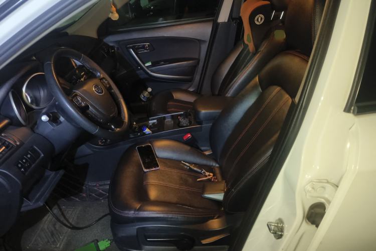 Used Bestune X80 2016 2.0L automatic Comfort trim level