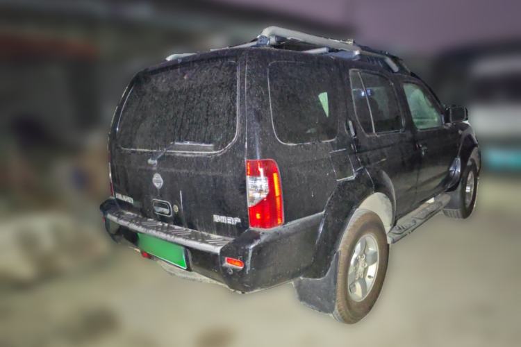 Used Nissan Paladin 2013 2.4L Two-Wheel Drive Standard Edition Emission Standard China IV Rear Right 45 Deg