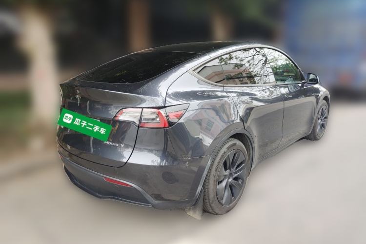 Used Tesla Model Y 2024 Long-Range All-Wheel-Drive Version Rear Right 45 Deg