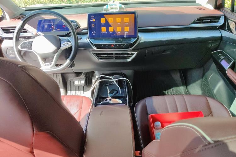 Used Volkswagen ID.6 X 2021 1st Edition ID. First Impression Edition Center Console