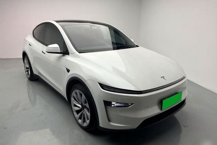 Used Tesla Model Y 2025 Long-Range All-Wheel-Drive Version