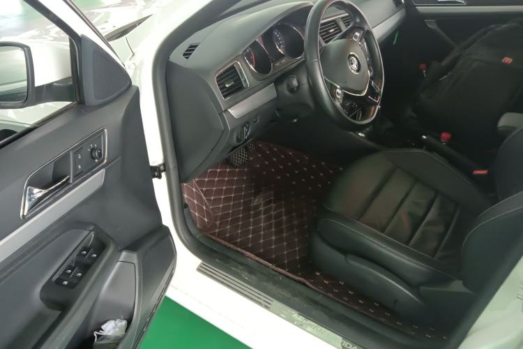 Used Volkswagen Gran Lavida 2017 180TSI DSG Comfort Edition Driver Seat