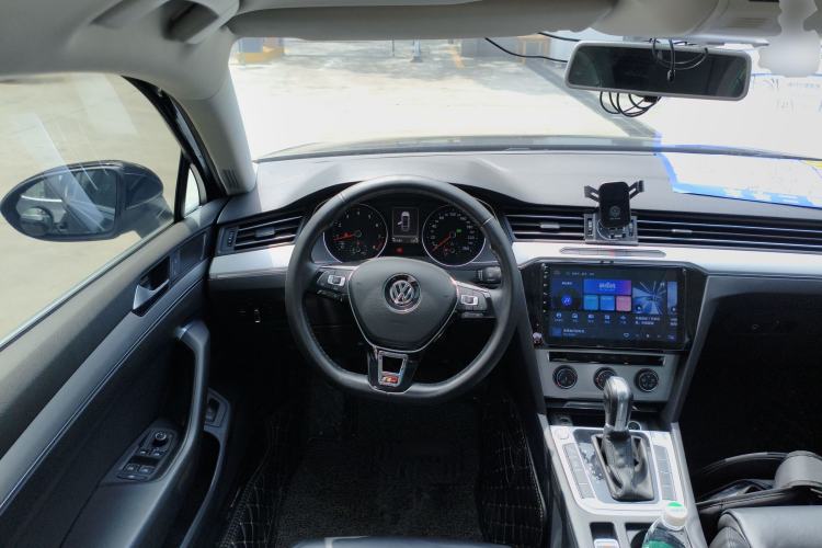 Used Volkswagen Magotan 2018 280TSI DSG Enjoyment Model Steering Wheel