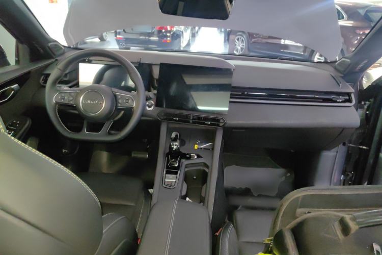 Used Lynk & Co 03 2023 1.5TD DCT JingPro
