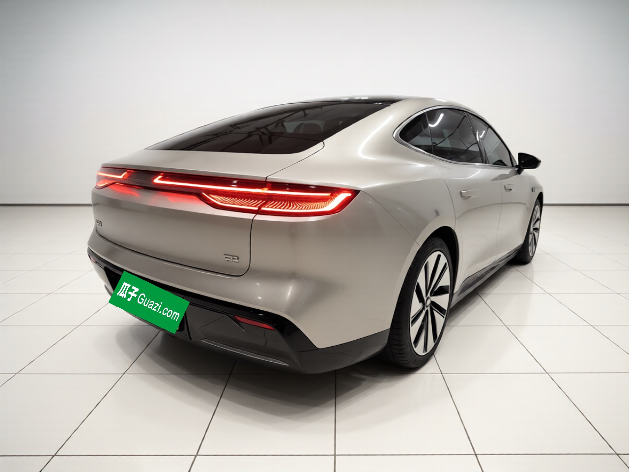 Geely Galaxy E8 2024 550 km Range Rear-Drive MAX — снимка 4
