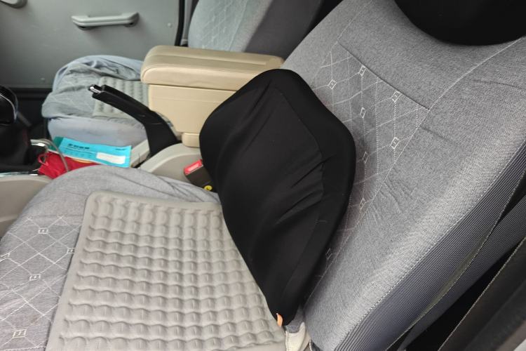 Used Jinbei Hiace X30 2024 1.5L Wealthy-Style Passenger Van 5/6/7 Seater with Front-Mounted Air Conditioning
