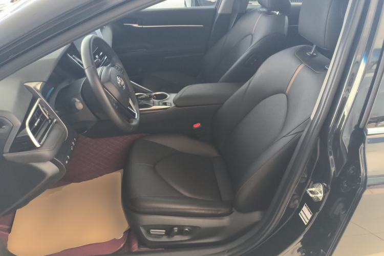 Used Toyota Camry 2021 2.5G Luxury Edition Left Front Seat