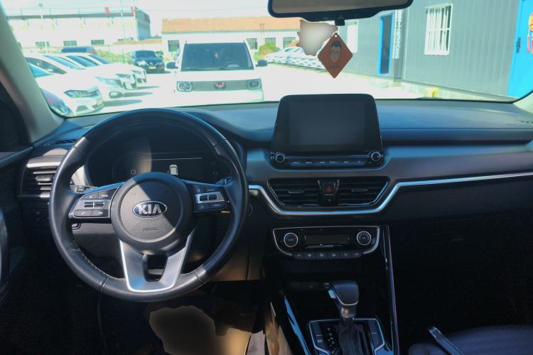 Used Kia Sportage R 2019 2.0L Automatic Smart Luxury Edition Center Console