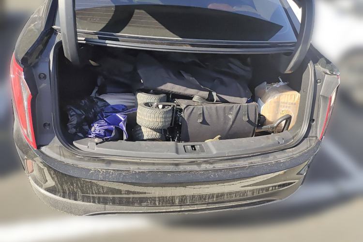 Used Hongqi E-QM5 2022 431 km Charge & Enjoy Edition Trunk