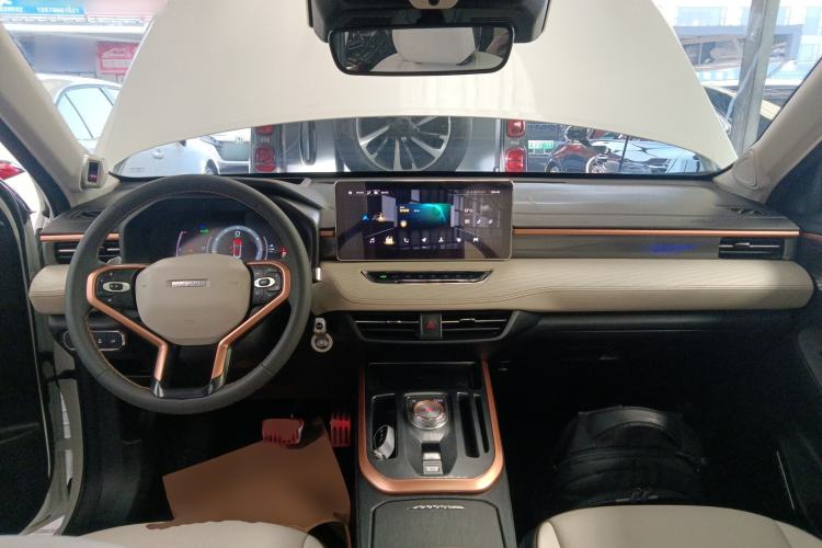 Used Haval JOLION 2021 1.5T Automatic Four-Door Version Center Console