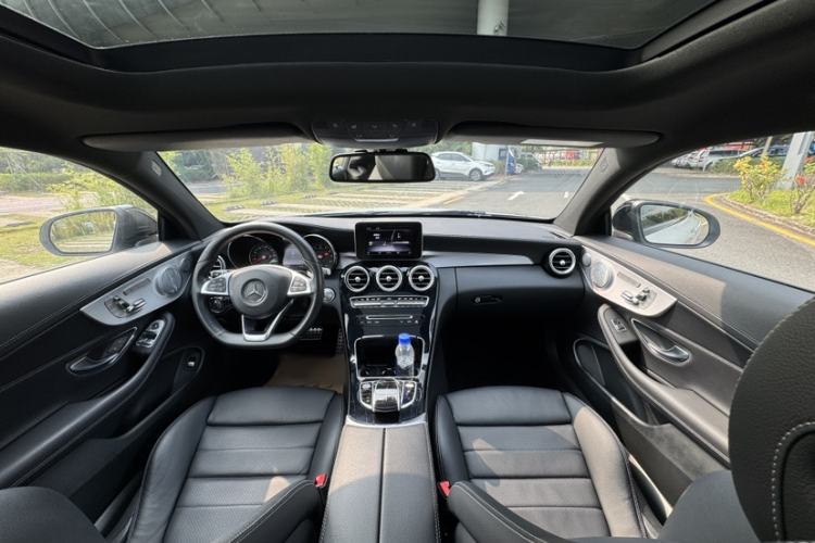Used Mercedes-Benz C-Class 2018 C 200 Coupe Interior 5