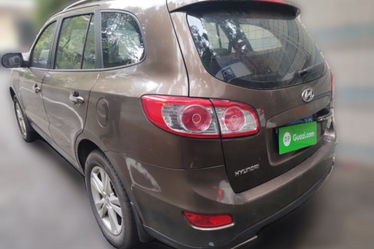 Used Hyundai Santa Fe Classic 2010 2.4 Ultimate Edition 7-Seater Four-Wheel Drive Rear Left 45 Deg