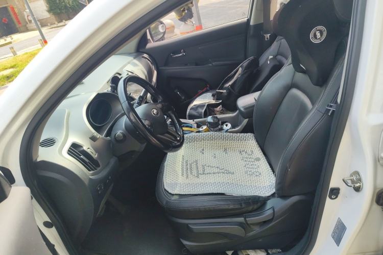 Used Kia Sportage R 2015 2.0L Automatic Two-Wheel Drive DLX Model Left Front Seat