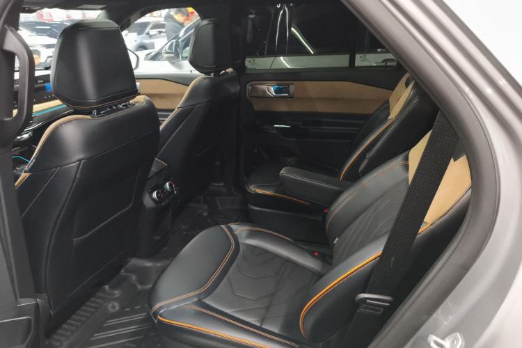 Used Ford Explorer 2023 EcoBoost 285 Kunlun Peak Edition 6-Seater Left Rear Seat