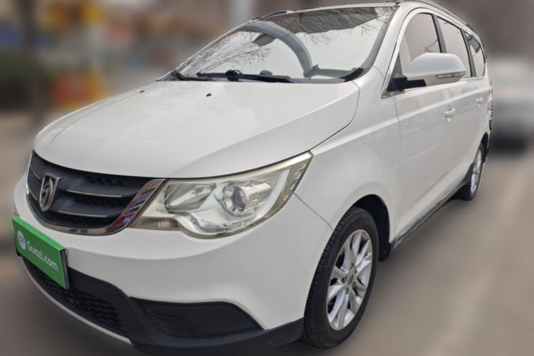 Used Baojun 730 2014 1.5L manual standard trim 7 seats