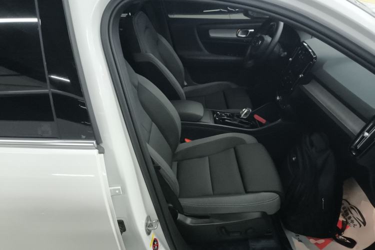 Used Volvo XC40 2023 B3 Zhiyuan Luxury Edition
