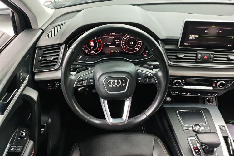 Used Audi Q5L 2018 40 TFSI Prestige Fashion Edition China VI Steering Wheel