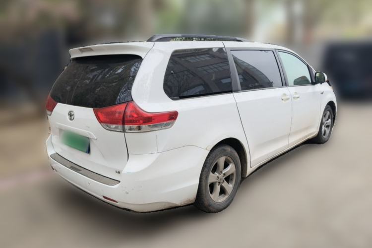 Used Toyota SIENNA  Rear Right 45 Deg