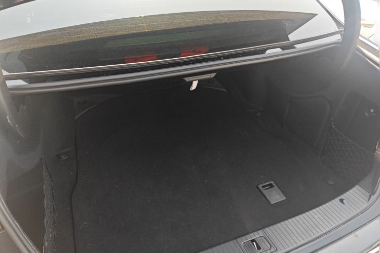 Used Mercedes-Benz E-Class 2013 E 300 L Elegant Model
