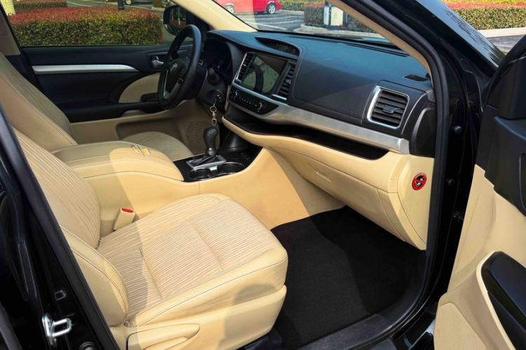 Used Toyota Highlander 2018 2.0T Four-Wheel Drive Elite Edition 7 Seats China V Standard
