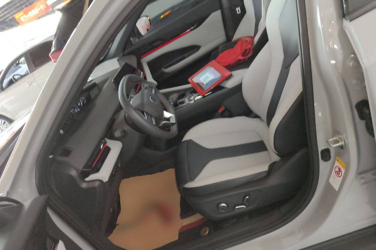 Used Changan UNI-V iDD 2024 Blue Whale Smart Electric iDD 136km Luxury Model