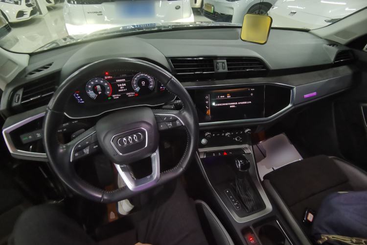 Used Audi Q3 2019 40 TFSI Fashion Dynamic Model