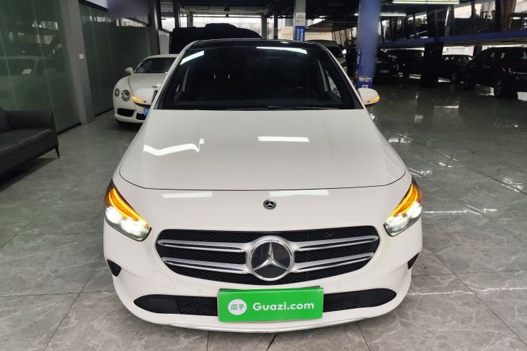 Used Mercedes-Benz B-Class 2022 Updated B 200 Fashion Edition
