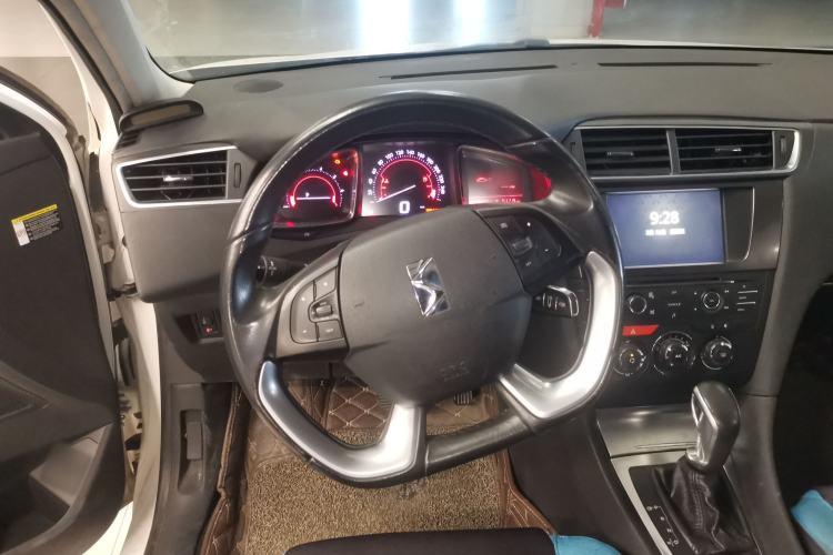 Used DS 5LS 2015 1.6T Style Edition THP160 Steering Wheel