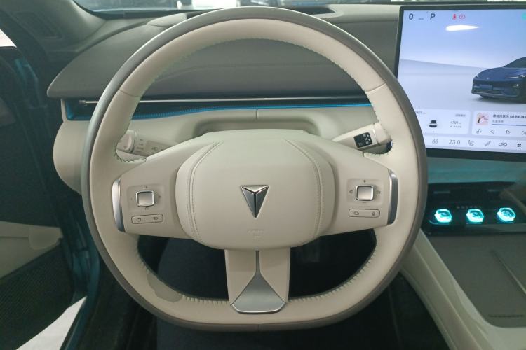 Used Deepal L07 2024 230Max Qiankun Intelligent Driving ADS SE Range-Extended Version Steering Wheel
