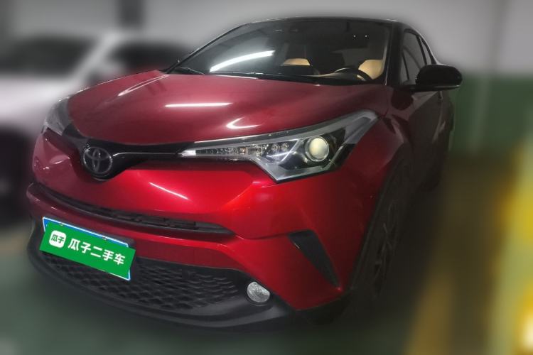 Used Toyota C-HR 2018 2.0L Leading with Sunroof China VI Standard
