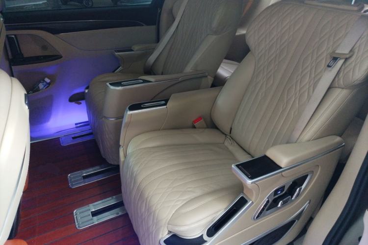 Used Buick GL8 2023 ES Lu Zun Deluxe Model Left Rear Seat