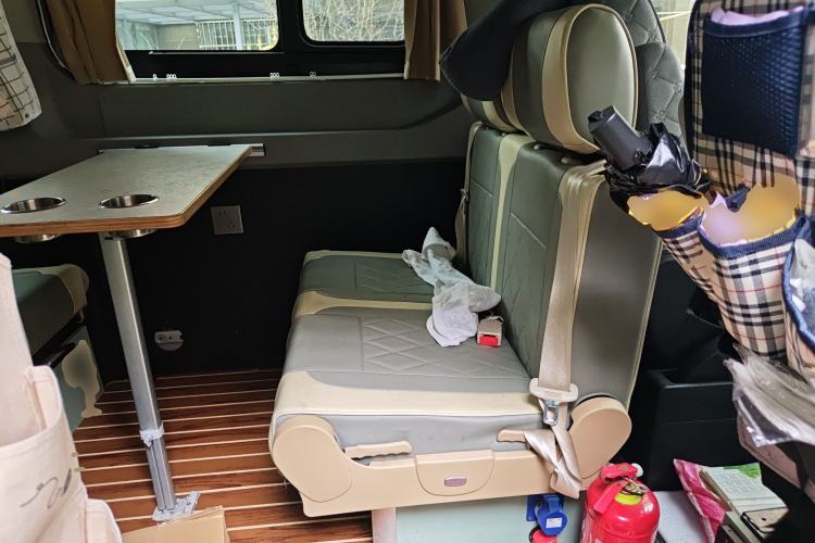 Used SAIC MAXUS Xintu V90 2022 2.0T Manual Zhiyun King Rear-Drive Long Wheelbase High-Roof with Single Rear Tire—6/7 Seats