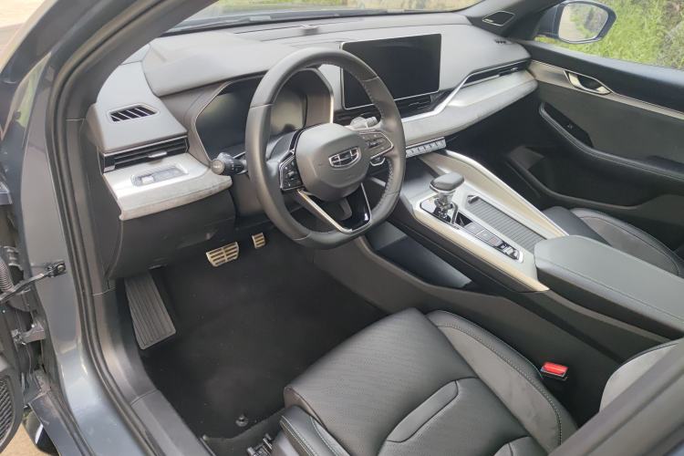 Used Geely Auto Preface 2023 2.0TD "Only This Verdant Green" Edition Driver Seat