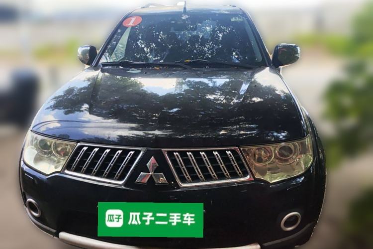 Used Mitsubishi Pajero Sport 2011 3.0L Luxury Navigation Edition Front