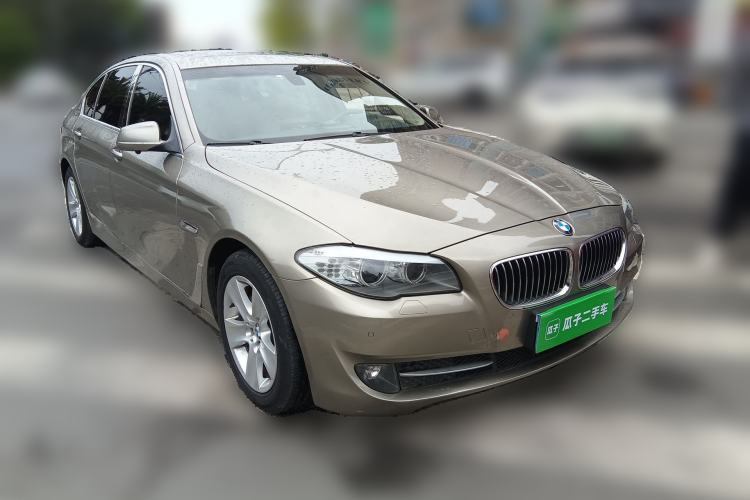 Used BMW 5 Series 2011 528Li Luxury Model Front Right 45 Deg