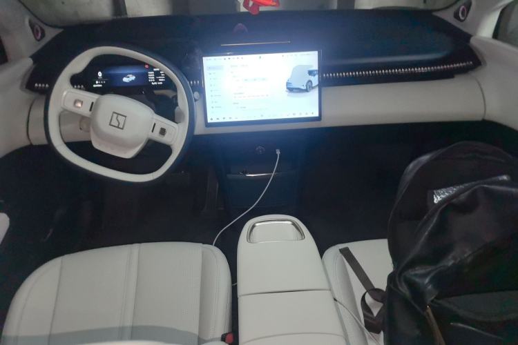 Used Zeekr X 2023 Four-Wheel Drive YOU Edition 4 Seats Center Console