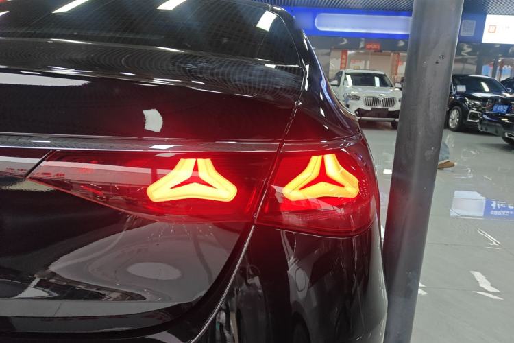 Used Mercedes-Benz E-Class 2024 Refresh E 300 L Stylish Edition