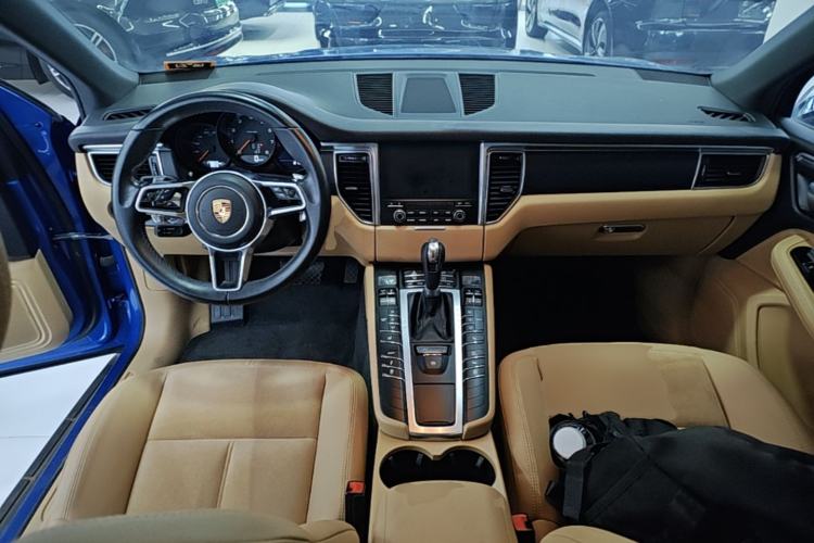 Used Porsche Macan 2017 Macan 2.0T Center Console